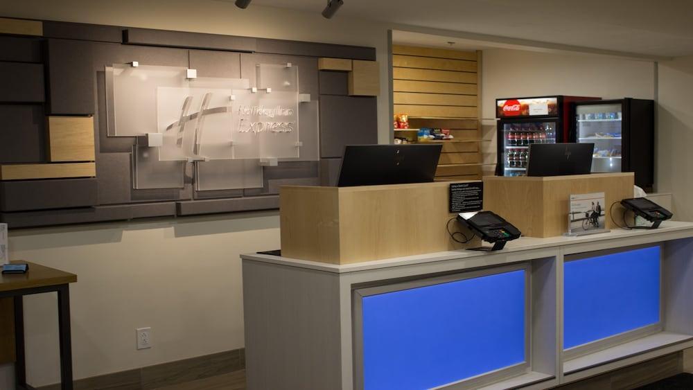 Hurricane Holiday Inn Express Winfield - Teays Valley מראה חיצוני תמונה