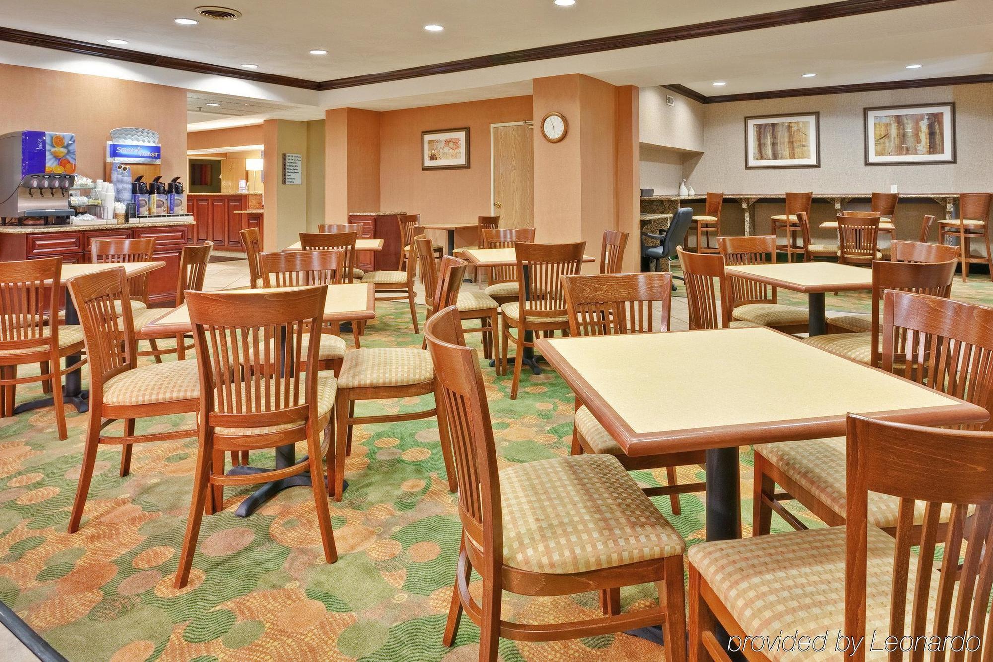 Hurricane Holiday Inn Express Winfield - Teays Valley מסעדה תמונה