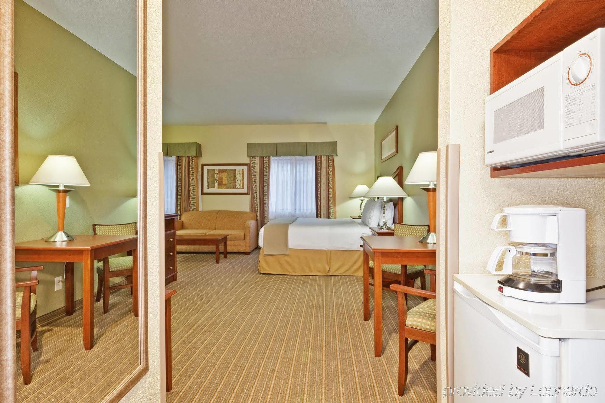 Hurricane Holiday Inn Express Winfield - Teays Valley חדר תמונה