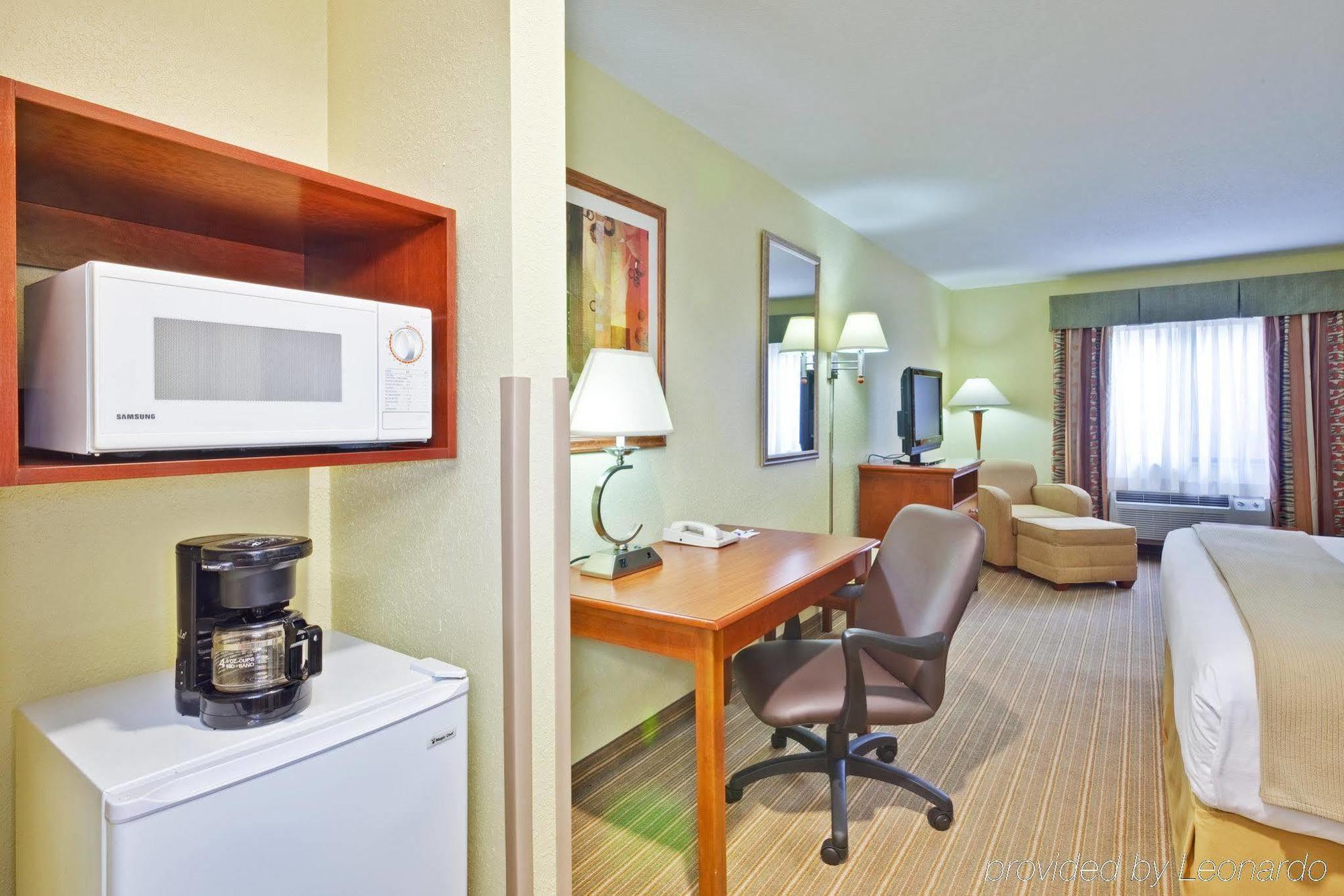 Hurricane Holiday Inn Express Winfield - Teays Valley מראה חיצוני תמונה