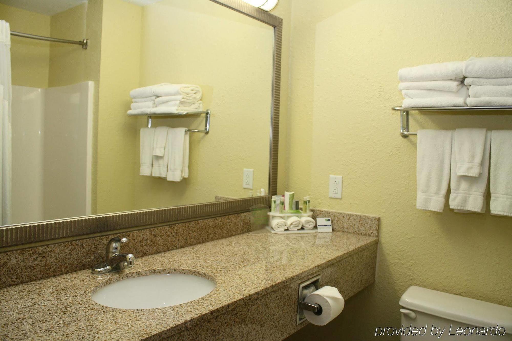 Hurricane Holiday Inn Express Winfield - Teays Valley מראה חיצוני תמונה